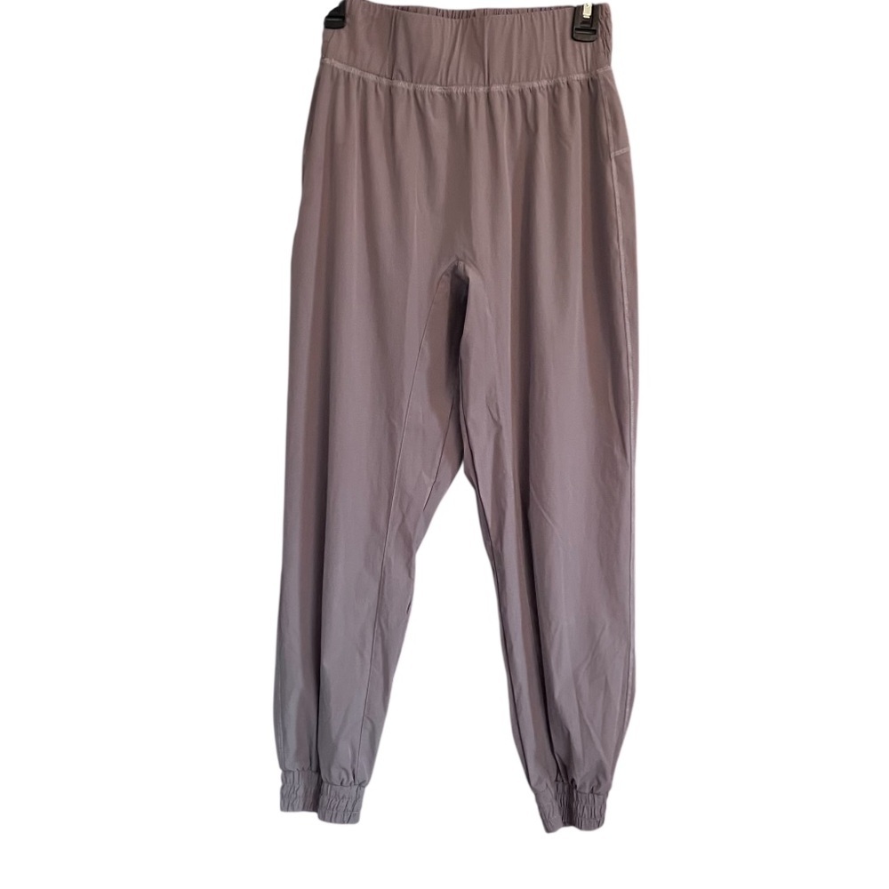 Halara Women’s Jogger in Gray (Mourning Dove) size Small - Picture 4 of 9